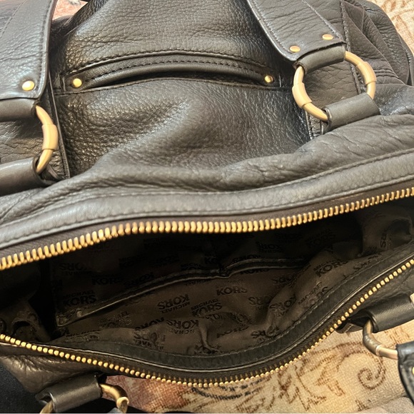 Michael Kors Handbag - Picture 3 of 11